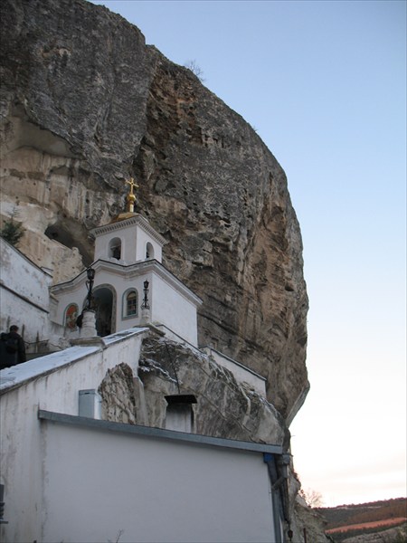Свято-Успенский скальный монастырь